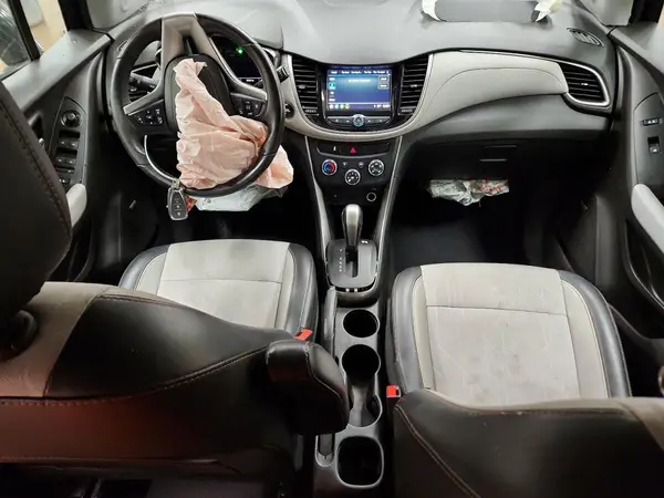 3GNCJLSB4JL168049 2018 CHEVROLET TRAX - Image 8