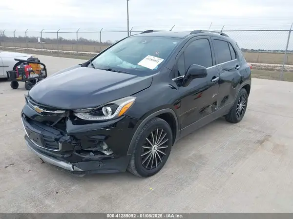 3GNCJLSB4JL189256 2018 CHEVROLET TRAX - Image 2