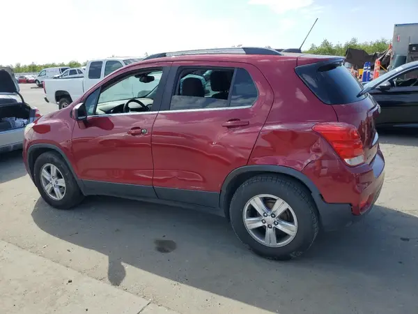 3GNCJLSB4JL204757 2018 CHEVROLET TRAX - Image 2
