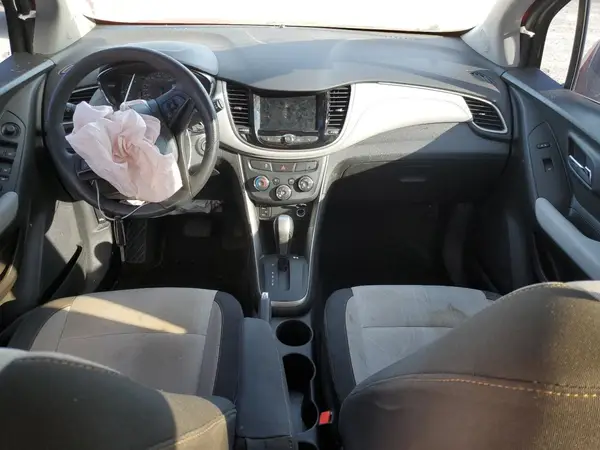 3GNCJLSB4JL214303 2018 CHEVROLET TRAX - Image 8