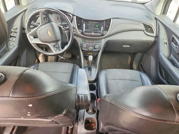 3GNCJLSB4JL254090 2018 CHEVROLET TRAX - Image 8