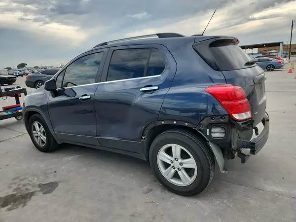 3GNCJLSB4JL261752 2018 CHEVROLET TRAX - Image 2
