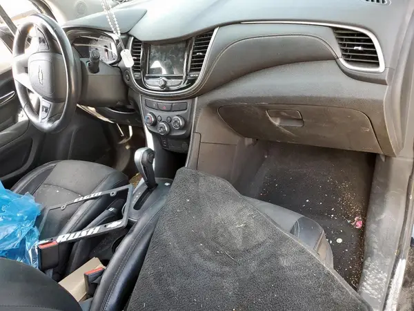 3GNCJLSB4JL266451 2018 CHEVROLET TRAX - Image 8