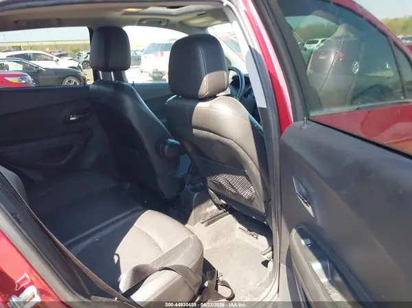 3GNCJLSB4JL269611 2018 CHEVROLET TRAX - Image 8
