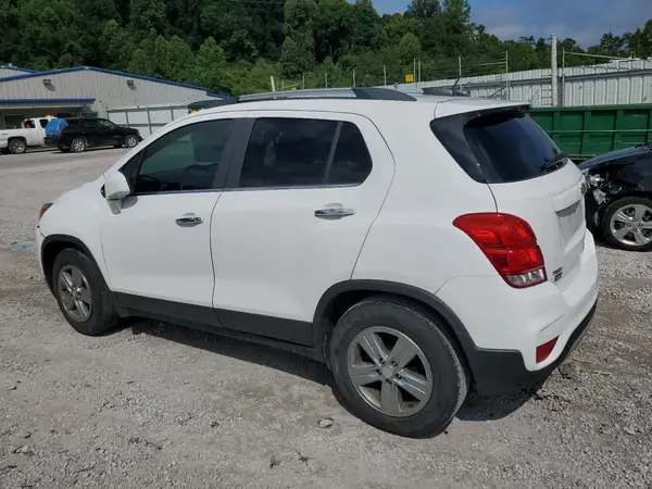 3GNCJLSB4JL301523 2018 CHEVROLET TRAX - Image 2