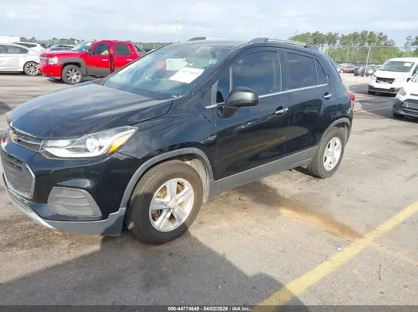 3GNCJLSB4JL307225 2018 CHEVROLET TRAX - Image 2