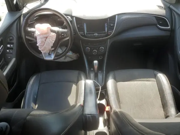 3GNCJLSB4JL320881 2018 CHEVROLET TRAX - Image 8