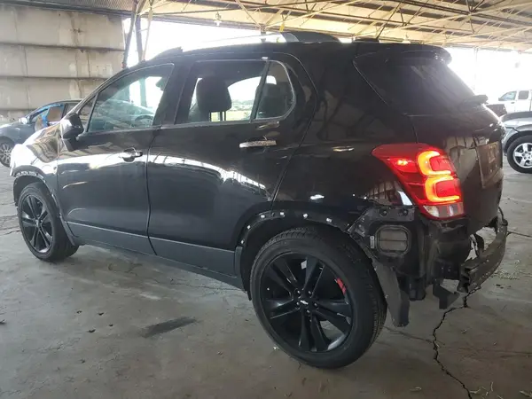 3GNCJLSB4JL351709 2018 CHEVROLET TRAX - Image 2