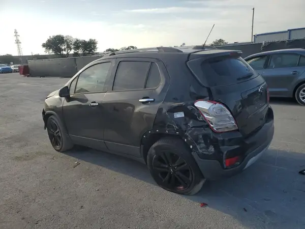 3GNCJLSB4JL356098 2018 CHEVROLET TRAX - Image 2