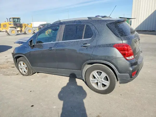 3GNCJLSB4KL137370 2019 CHEVROLET TRAX - Image 2