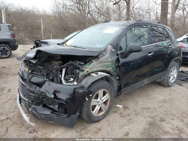 3GNCJLSB4KL139698 2019 CHEVROLET TRAX - Image 2