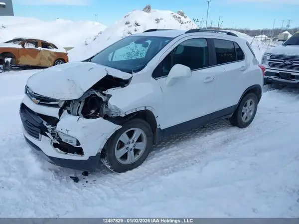 3GNCJLSB4KL144478 2019 CHEVROLET TRAX - Image 2