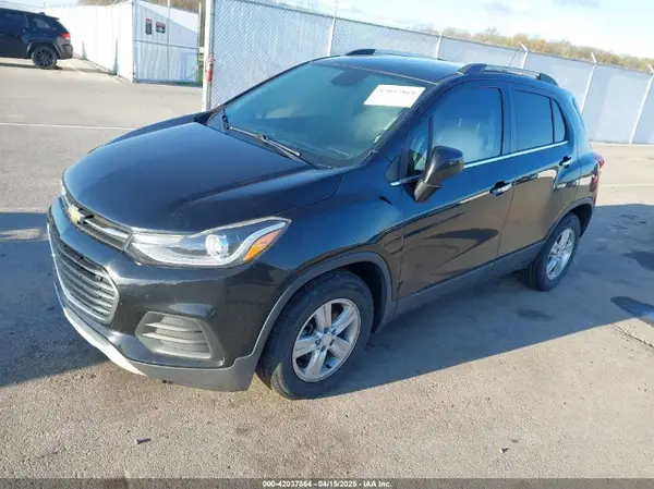 3GNCJLSB4KL171129 2019 CHEVROLET TRAX - Image 2