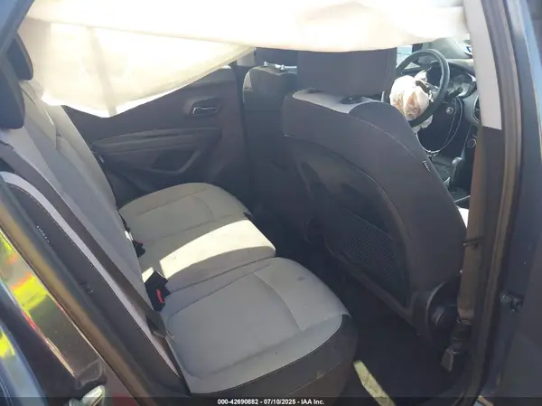 3GNCJLSB4KL190764 2019 CHEVROLET TRAX - Image 8