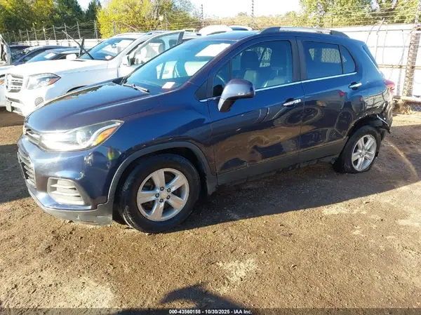 3GNCJLSB4KL198217 2019 CHEVROLET TRAX - Image 2
