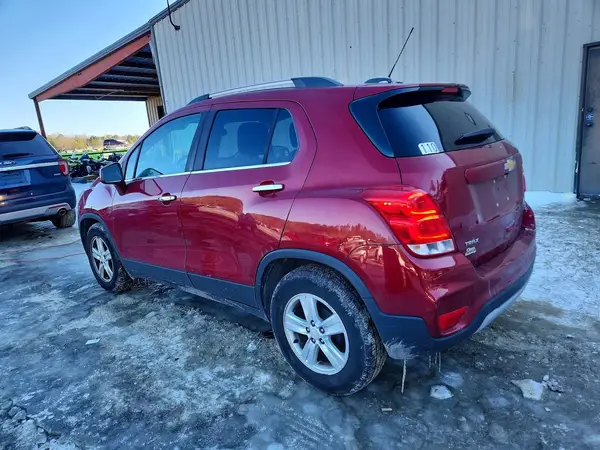 3GNCJLSB4KL205845 2019 CHEVROLET TRAX - Image 2