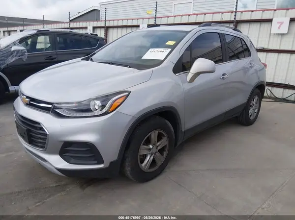 3GNCJLSB4KL209328 2019 CHEVROLET TRAX - Image 2