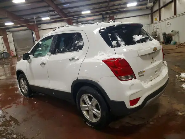 3GNCJLSB4KL216036 2019 CHEVROLET TRAX - Image 2