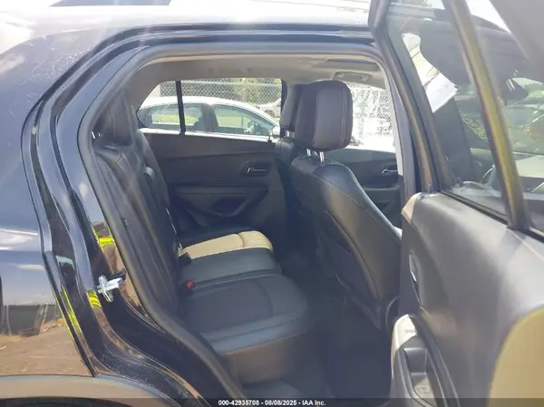 3GNCJLSB4KL235928 2019 CHEVROLET TRAX - Image 8