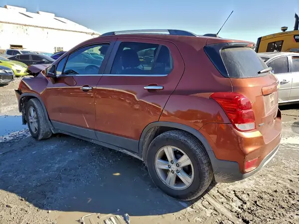 3GNCJLSB4KL236755 2019 CHEVROLET TRAX - Image 2