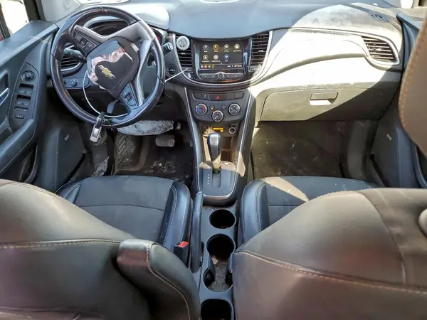 3GNCJLSB4KL236755 2019 CHEVROLET TRAX - Image 8
