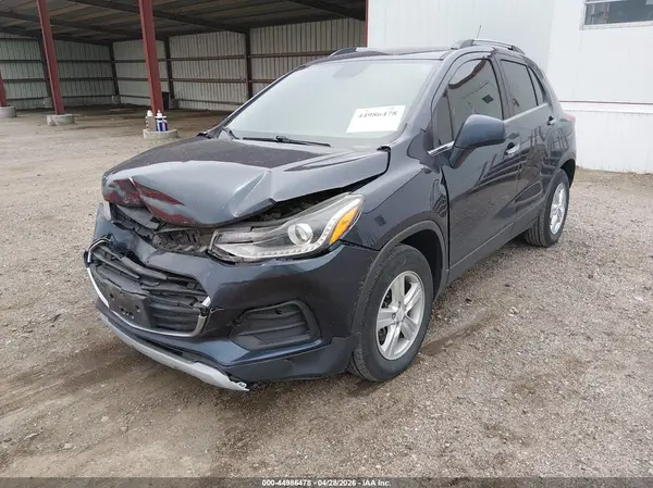 3GNCJLSB4KL250705 2019 CHEVROLET TRAX - Image 2