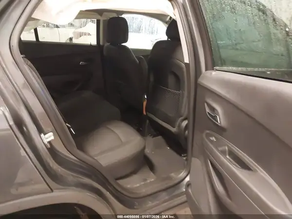 3GNCJLSB4KL251644 2019 CHEVROLET TRAX - Image 8