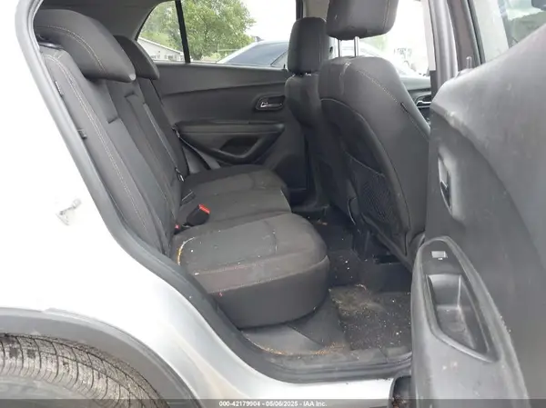 3GNCJLSB4KL256651 2019 CHEVROLET TRAX - Image 8