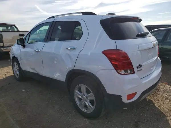 3GNCJLSB4KL263986 2019 CHEVROLET TRAX - Image 2