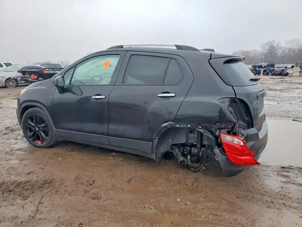 3GNCJLSB4KL265088 2019 CHEVROLET TRAX - Image 2