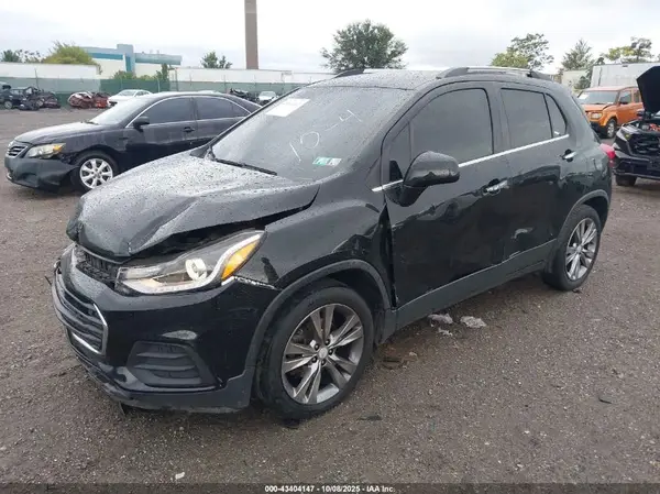 3GNCJLSB4KL284501 2019 CHEVROLET TRAX - Image 2
