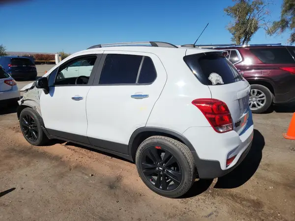 3GNCJLSB4KL289388 2019 CHEVROLET TRAX - Image 2