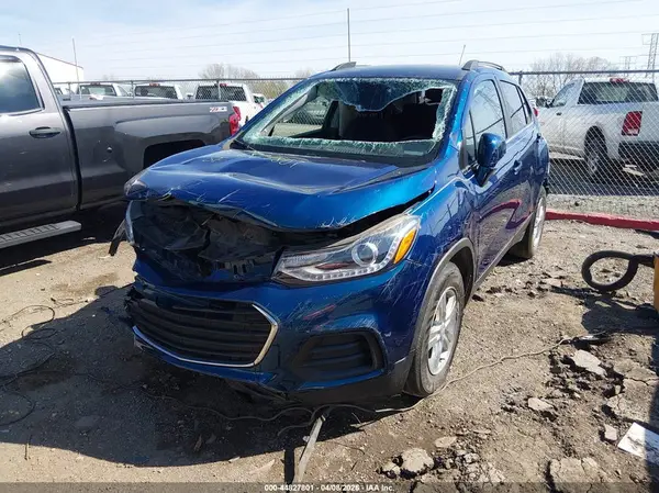 3GNCJLSB4KL290668 2019 CHEVROLET TRAX - Image 2