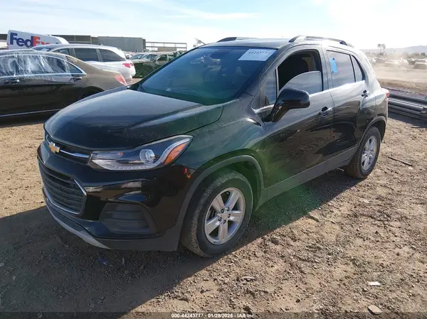 3GNCJLSB4KL329906 2019 CHEVROLET TRAX - Image 2