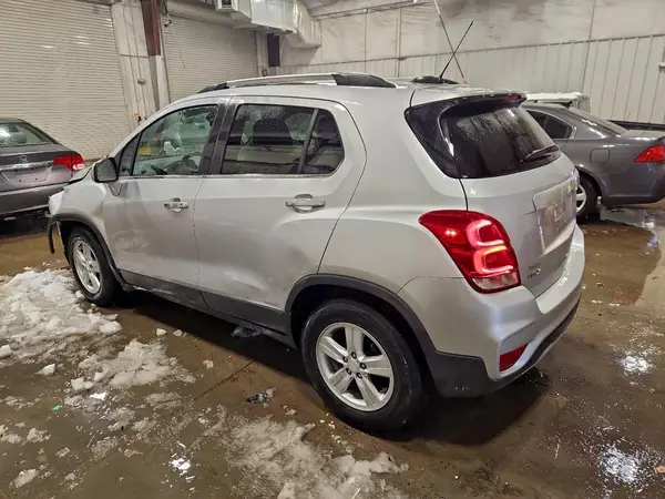 3GNCJLSB4KL348990 2019 CHEVROLET TRAX - Image 2