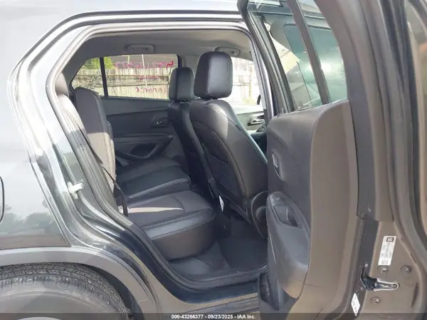 3GNCJLSB4KL349895 2019 CHEVROLET TRAX - Image 8