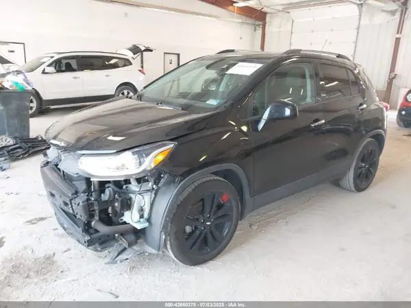 3GNCJLSB4KL350951 2019 CHEVROLET TRAX - Image 2
