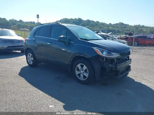 3GNCJLSB4KL391967 2019 CHEVROLET TRAX - Image 1