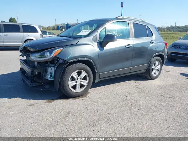 3GNCJLSB4KL391967 2019 CHEVROLET TRAX - Image 2