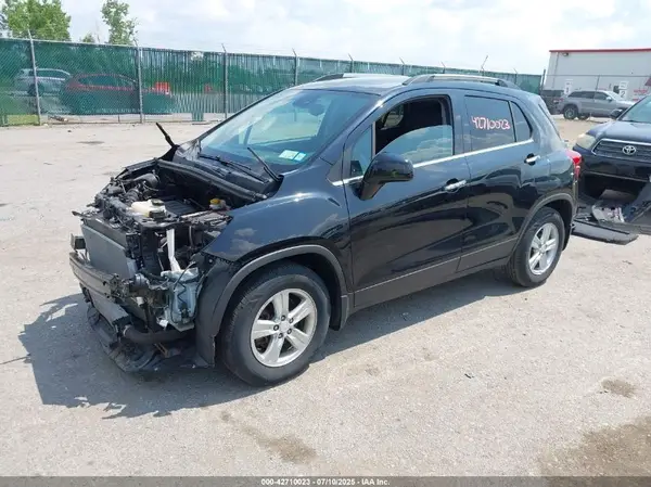 3GNCJLSB4KL397560 2019 CHEVROLET TRAX - Image 2
