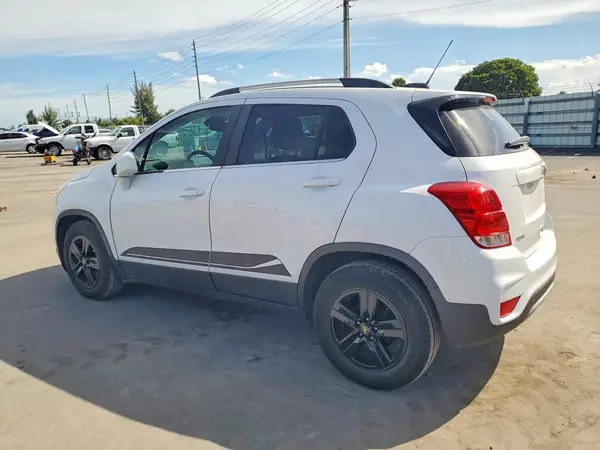 3GNCJLSB4KL401641 2019 CHEVROLET TRAX - Image 2
