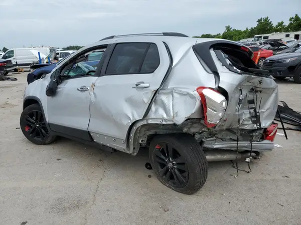 3GNCJLSB4LL107206 2020 CHEVROLET TRAX - Image 2