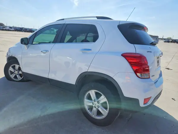 3GNCJLSB4LL130128 2020 CHEVROLET TRAX - Image 2
