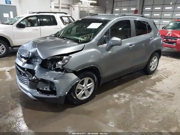 3GNCJLSB4LL142019 2020 CHEVROLET TRAX - Image 2