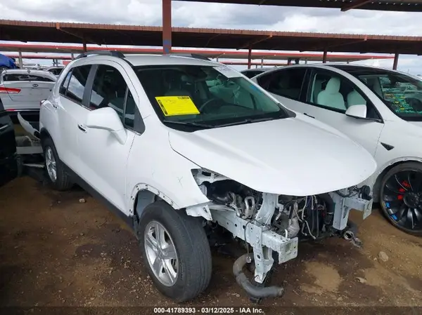 3GNCJLSB4LL171777 2020 CHEVROLET TRAX - Image 1