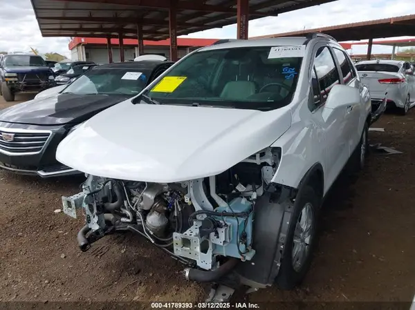 3GNCJLSB4LL171777 2020 CHEVROLET TRAX - Image 2