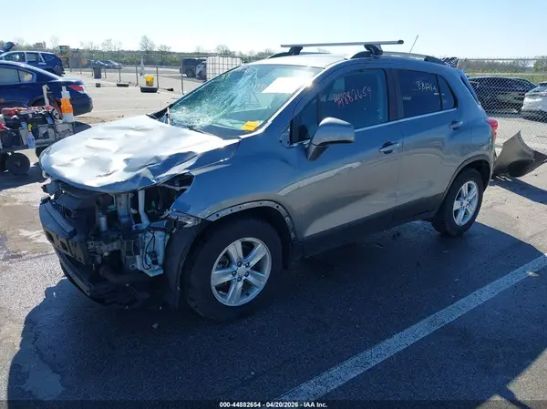 3GNCJLSB4LL181211 2020 CHEVROLET TRAX - Image 2