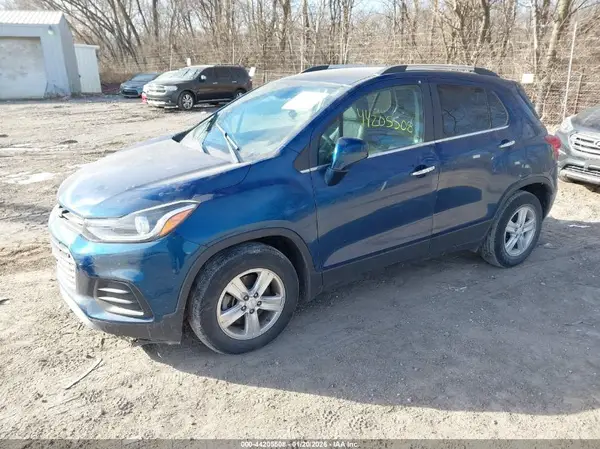 3GNCJLSB4LL201201 2020 CHEVROLET TRAX - Image 2