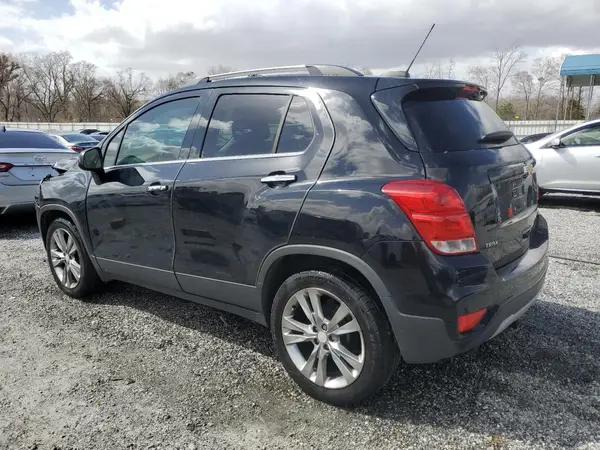 3GNCJLSB4LL221075 2020 CHEVROLET TRAX - Image 2