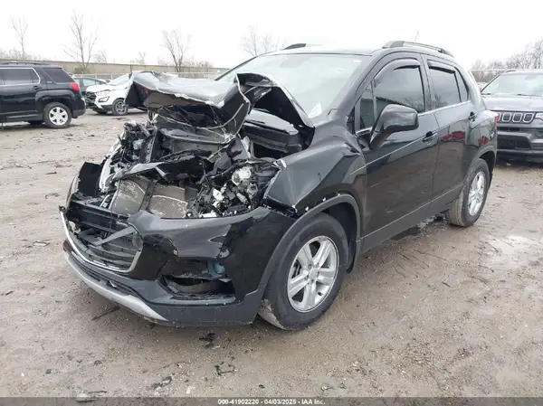 3GNCJLSB4LL226051 2020 CHEVROLET TRAX - Image 2